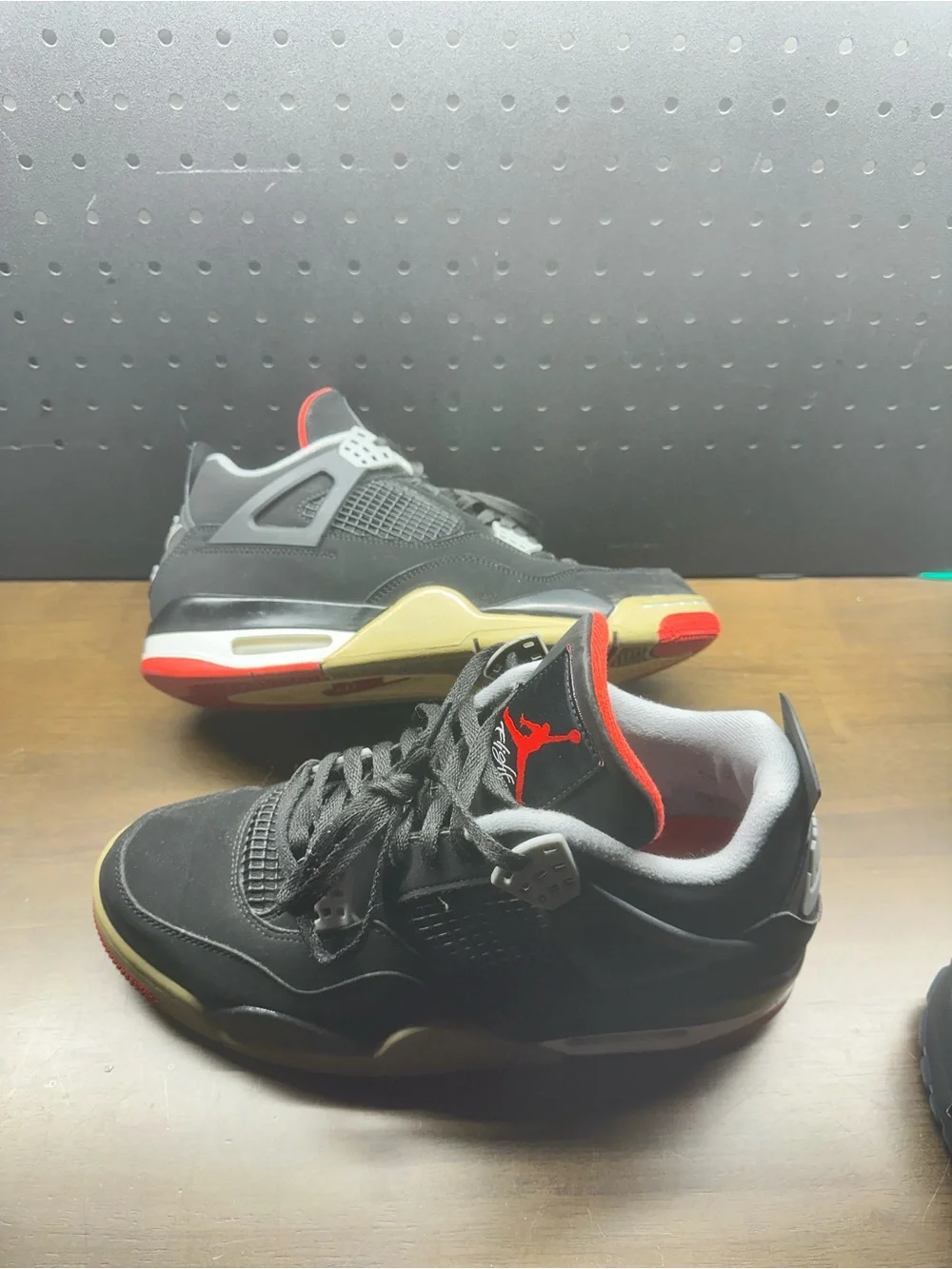 Jordan Retro 4 Bred release date 2018 Men’s Black Sneakers with Red Acc